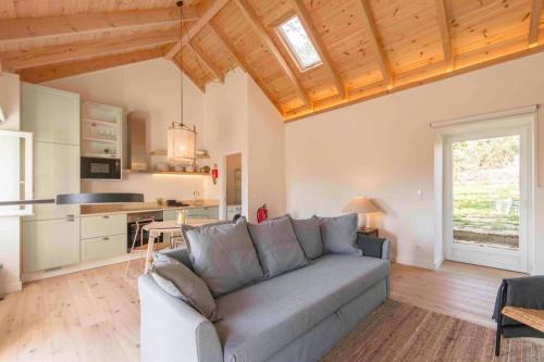 Varzea de Sintra House | Walnut Cottage - Cosiness between hills and sea.