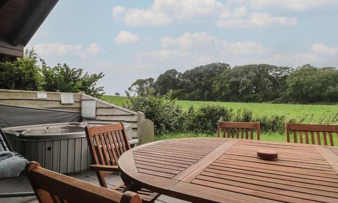 Swanage House | Walnut