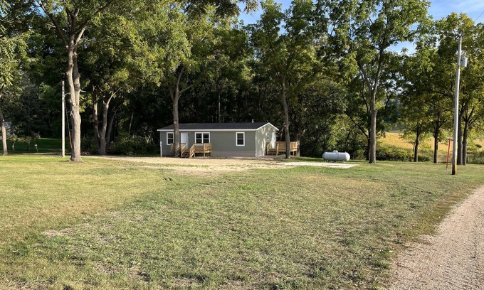 Sextonville House | Walnut Getaway Relaxing Country Getaway