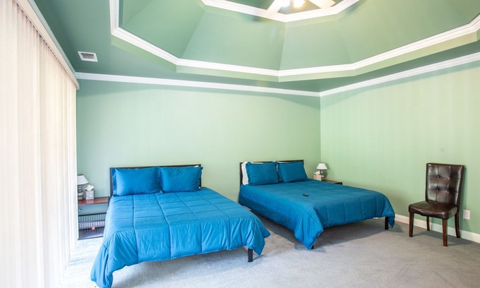 Brentwood Apartment | Walnut Suite in Country Cove