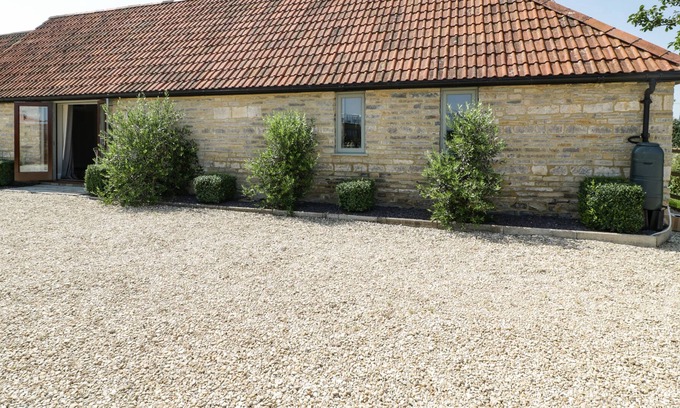 Langport Cottage | WALNUT TREE COTTAGE, romantic, character holiday cottage in Langport