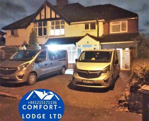 Walsall House | Walsall, M6 J10 - 7 beds, Sleeps 9, Super Wifi, Free Parking, min 4 nights