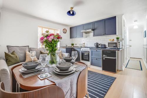 Markhouse Apartment | Walthamstow Central London