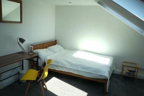 Walthamstow Bed & Breakfast | Walthamstow Homestay - London