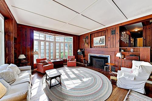 Waquoit Village House | Waquoit Bay Bungalow