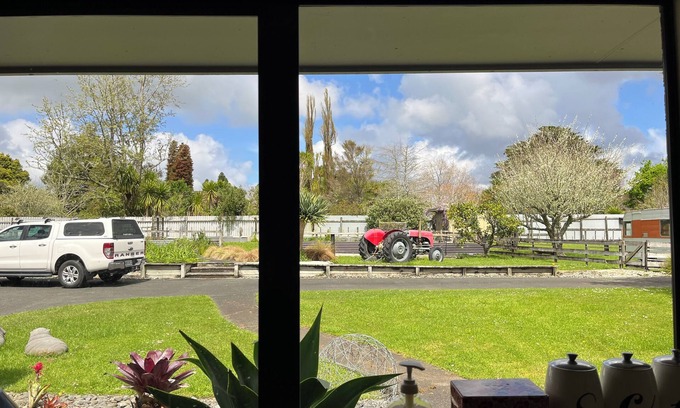 Warkworth House | Warkworth lifestyle farm with pool, easy access to towns, beaches, walks