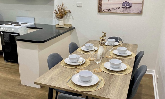 Craigie House | Warm, Clean and Inviting 3 Bed House in Craigie