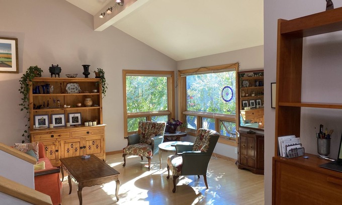 Winding Trail House | Warm, inviting home, close to CU, downtown and mountainsnShort Term Rentals Only