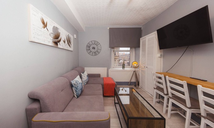 Bruntsfield Apartment | Warm&Welcoming City Centre Apartments by Meadows 5