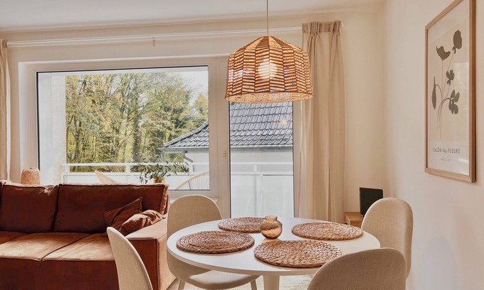 Hochschulviertel Apartment | WARMSTAY I Holiday apartment in a prime location I Key-Box Check-In
