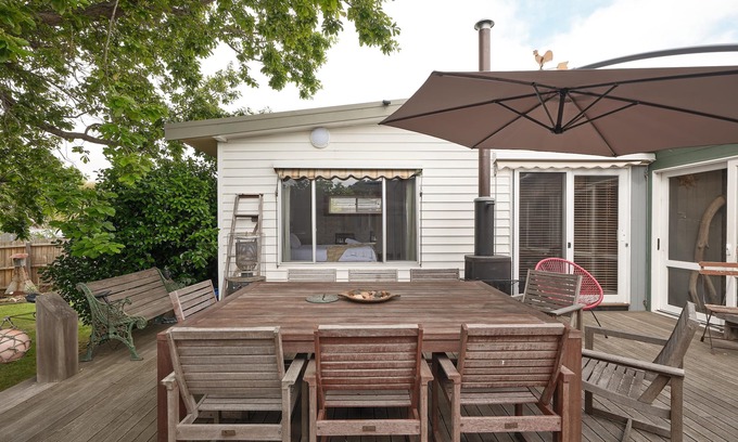 Rosebud House | Warraburra Beach Shack Rosebud - with private beach box. 1 NIGHT FREE!* - Enjoy your own beach box with chairs, umbrella, boogie boards and more!