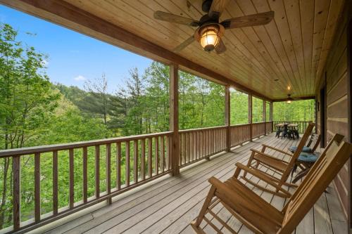 Sugar Grove House | Watauga River Retreat