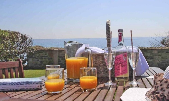 Downderry House | WATCHTOWER, family friendly, character holiday cottage in Downderry
