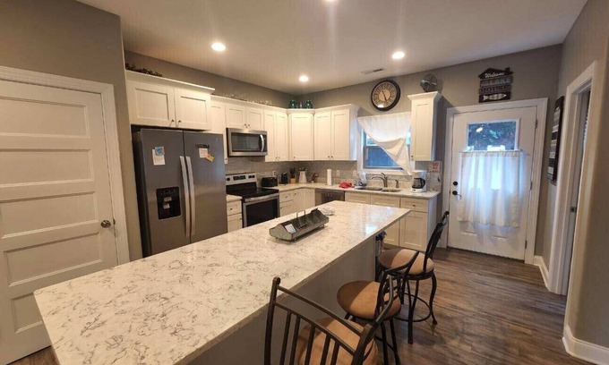 Spring City Condo | Water Enthusiasts Paradise