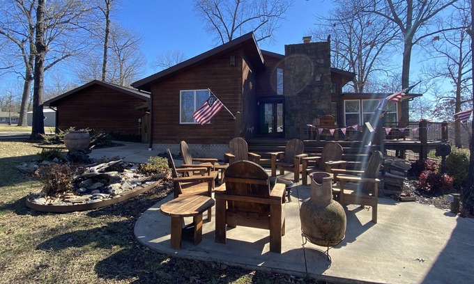 Lakeview House | Water Front at Bull Shoals Lake