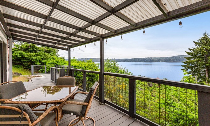Hoodsport House | Water-view home overlooking Hood Canal with large deck & firepit - dog-friendly