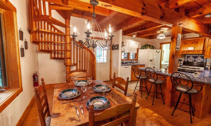 Boone House | Waterfall Cottage
