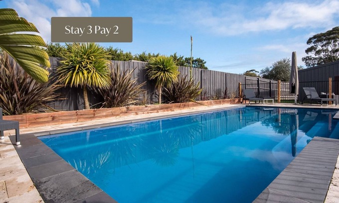 Rosebud House | Waterfall Gully Retreat with Gas heated Pool