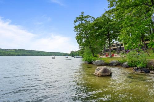 Holderness House | Waterfront 2 bed 2 bath (Suite 2)