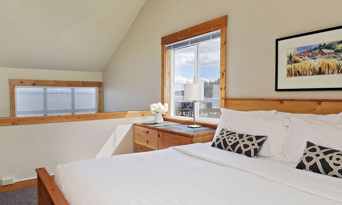 Langley Condo | Waterfront 2 bedroom condo - private deck offering spectacular views