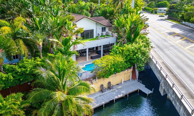 Miami Shores House | Waterfront 4,400+ Sq Ft Miami Shores, Pool, Billiards, Outdoor Dining, Cinema