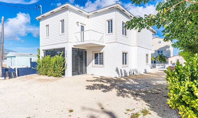 Key Largo Village House | Waterfront, 4Br/3B Home, 5 min from John Pennekamp State Park