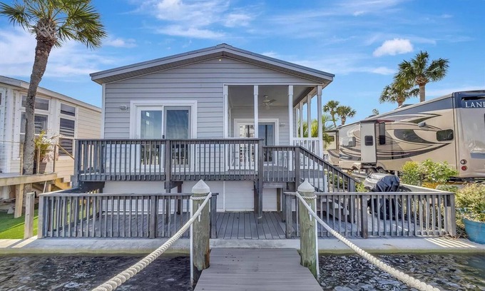 Fort Pierce Shores House | Waterfront - A Boater’s Dream and Beach Access in North Hutchinson Island, FL