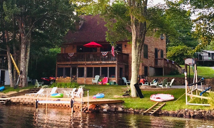 Barnstead House | WATERFRONT!! AMAZING SUNSETS - STUNNING FALL FOLIAGE - SKI GUNSTOCK!!