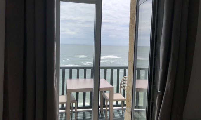 Batz-sur-Mer Apartment | WATERFRONT APARTMENT
