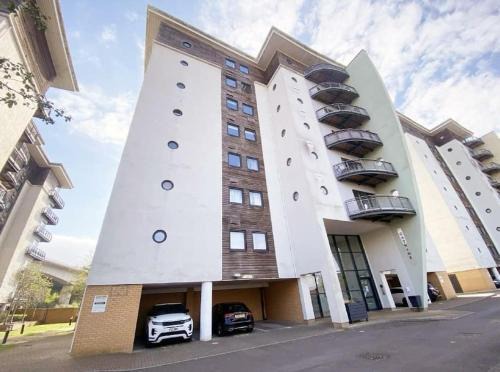 Grangetown Apartment | Waterfront Apartment