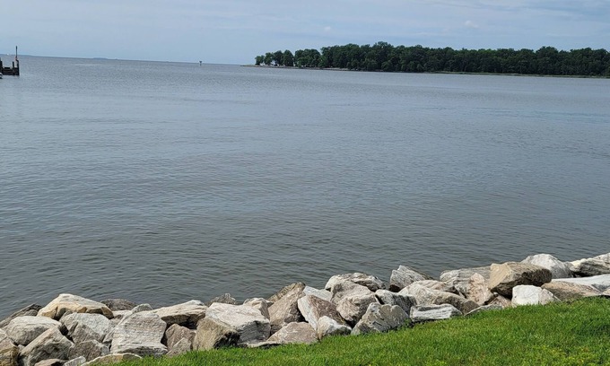 Arundel on the Bay House | Waterfront Beach House with amazing views