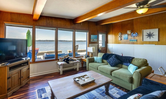 Birch Bay Cabin | Waterfront Birch Bay Cabin: Beach Access & Sunsets