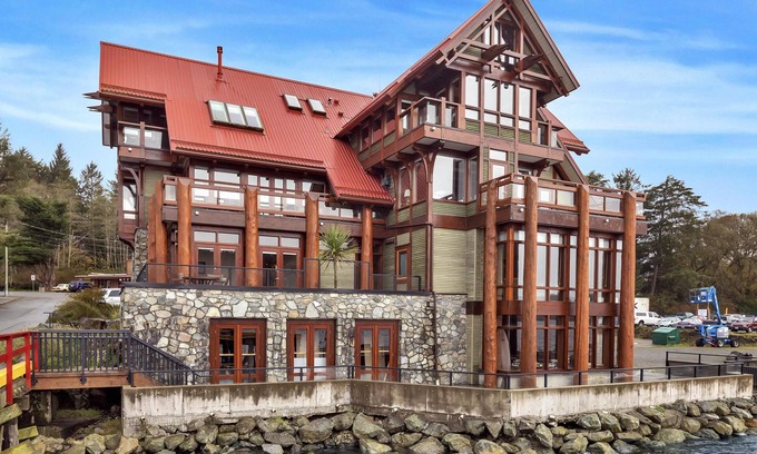 Ucluelet Condo | Waterfront - Black Rock Landing