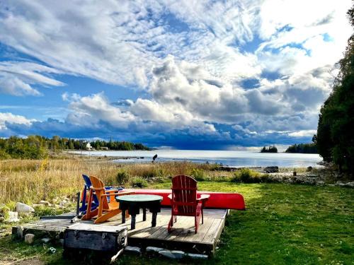 Northern Bruce Peninsula Ski Chalet | Waterfront Bliss Near Tobermory