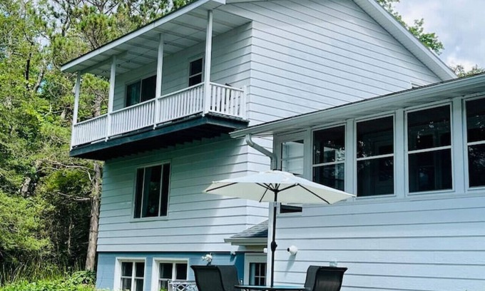 Wisconsin Dells House | Waterfront Breezeway Bay 2