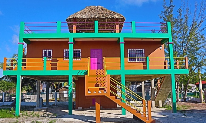 Caye Caulker House | Waterfront 2 BR/2 bath POOL home w/Stunning Ocean Views! No Cleaning Fees!