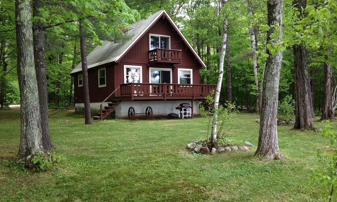 Conway Ski Chalet | Waterfront Chalet with private beach in the White Mountains of New Hampshire.