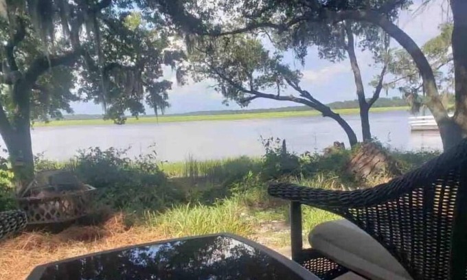 Beaufort Condo | Waterfront Condo Getaway