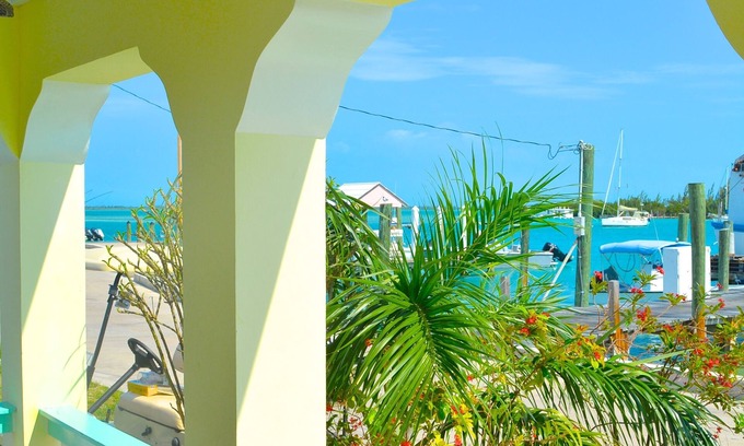 Spanish Wells Cottage | Waterfront Cottage in Spanish Wells' protected harbor