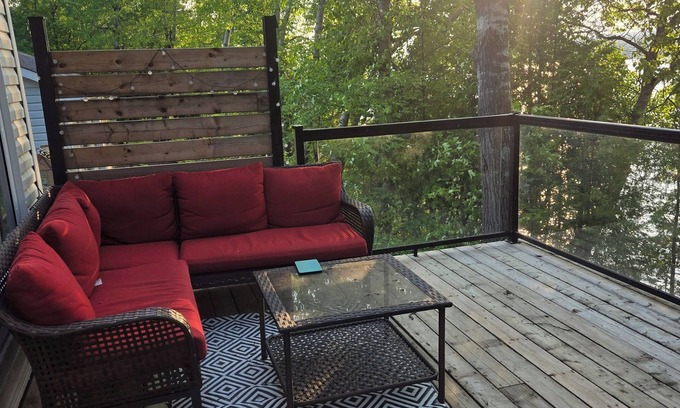 Plaisance Cottage | Waterfront Cottage in Plaisance National Park - Pet Friendly