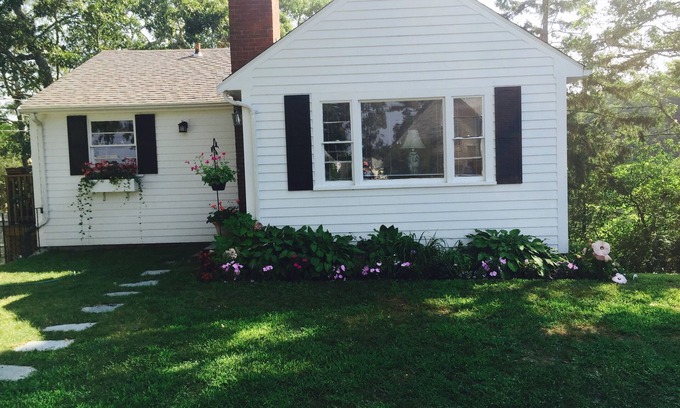 Buzzards Bay House | Waterfront Cottage on Scenic Cove. Price Change!