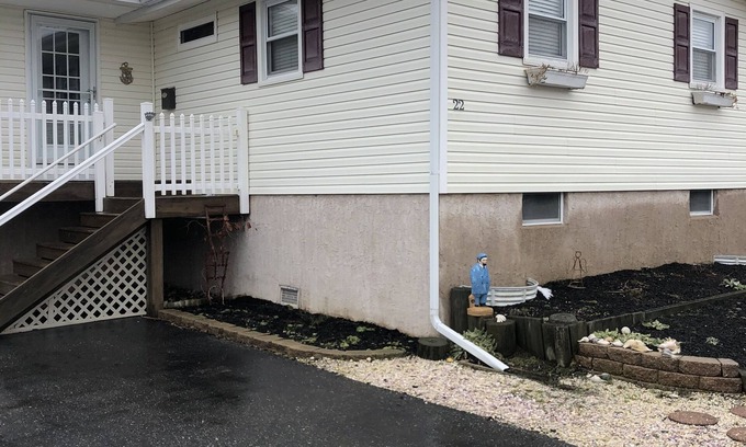 Somers Point House | Waterfront cottage