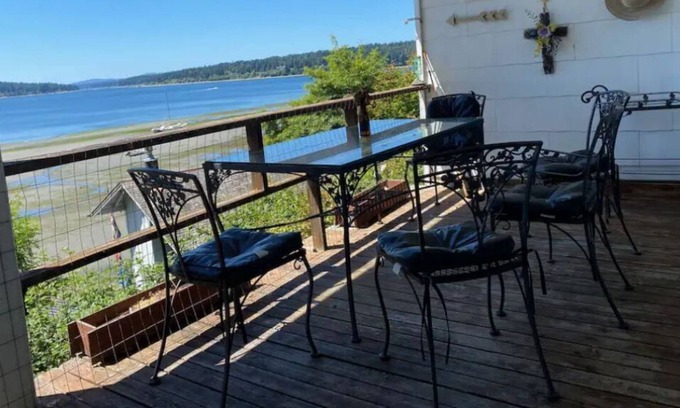 Indianola House | Waterfront Craftsman Home