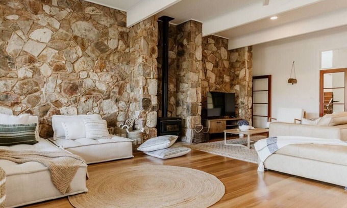 Eagle Bay House | Waterfront Eagle Bay