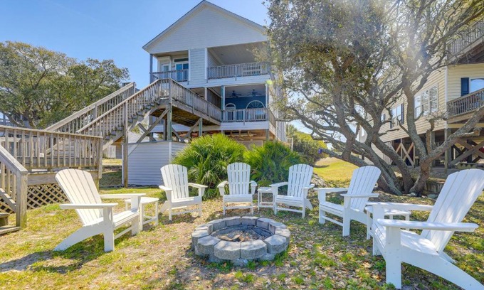 Emerald Isle House | Waterfront Emerald Isle Home with Dock Access!
