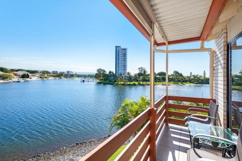 Mermaid Waters House | Waterfront Escape in Mermaid Waters - CoastHM