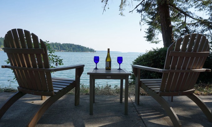 Burley House | Waterfront Family Retreat near Gig Harbor