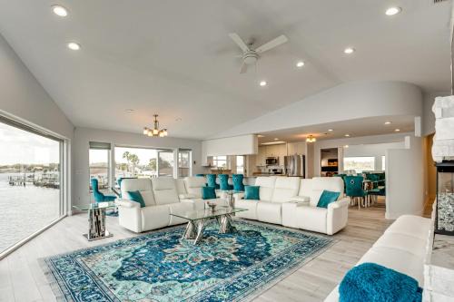Crystal Shores House | Waterfront Gem Crystal River Family Home