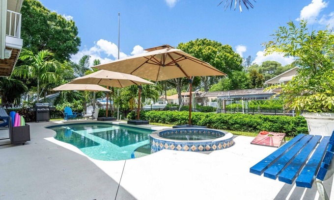 Palmetto House | Waterfront home, boat dock, ocean access, HOT TUB