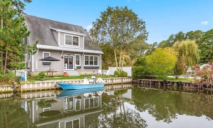 Berlin House | Waterfront Home & Golf Getaway - Close to the Boardwalk and Assateague